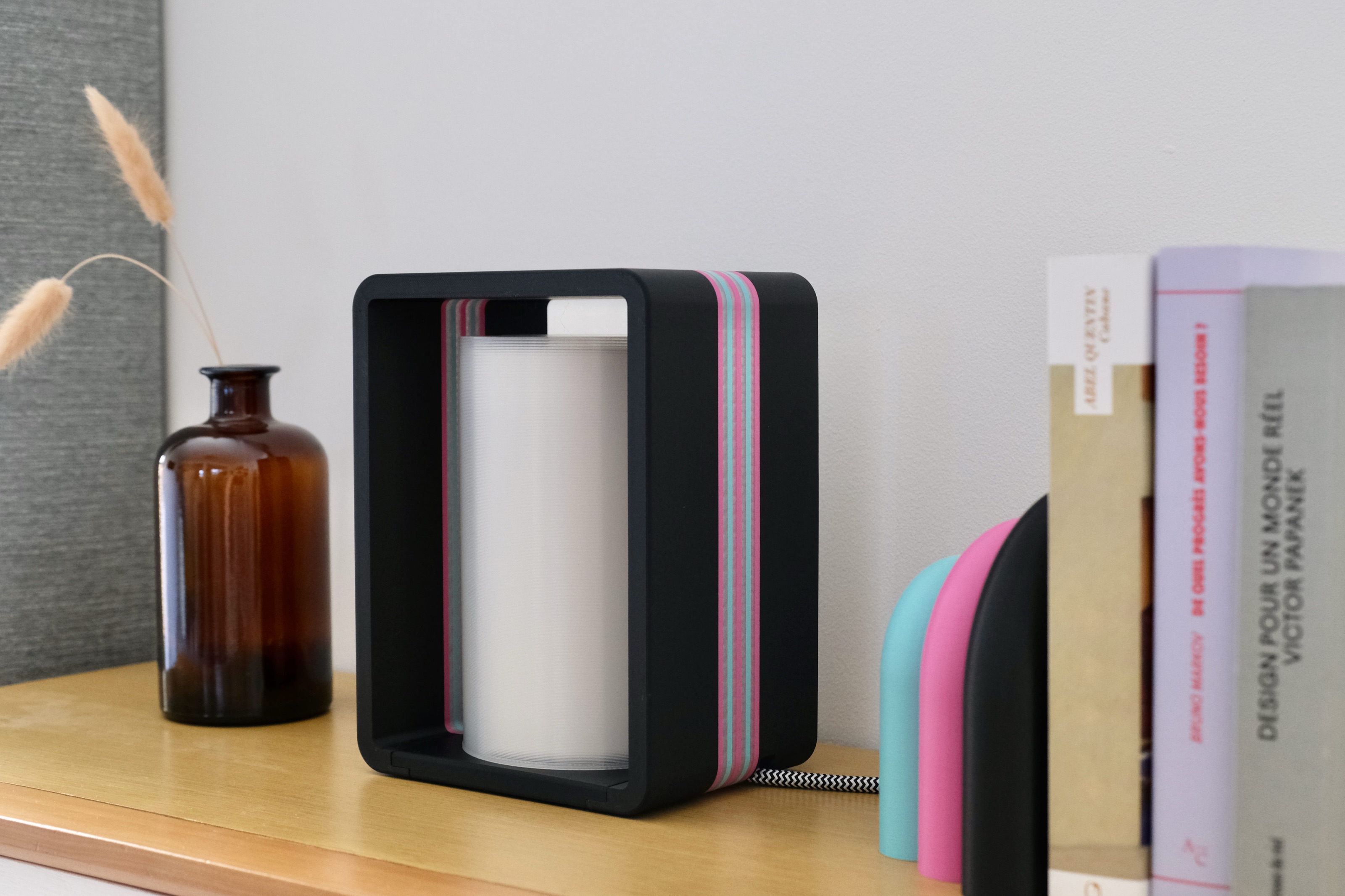 Lampe à poser Interstice noire, Les Arcadiens